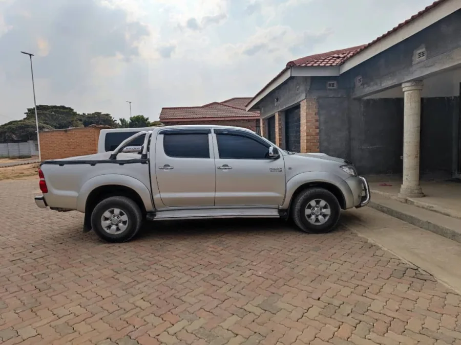 2010 Toyota Hilux Double Cab Pickup Truck