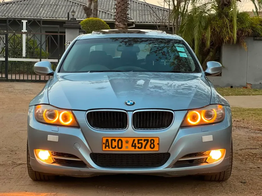 BMW 335i Silver Sedan, 2011, 64,541 km