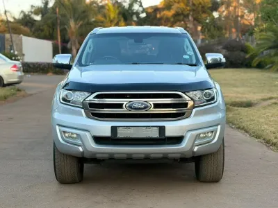 Ford Everest XLT 2018, 14,023 km