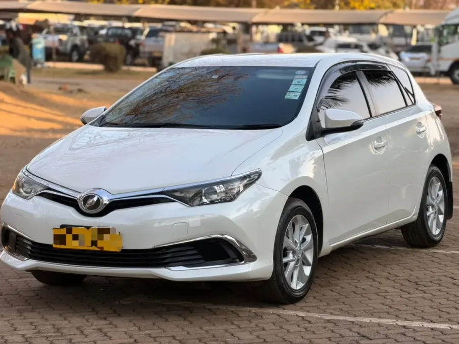 2016 Toyota Auris 1.8 Petrol Hatchback - White, Low Mileage