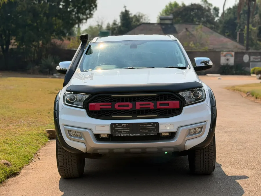 2017 Ford Everest 3.2 TDCi XLT Automatic 4x4 - White SUV, Harare