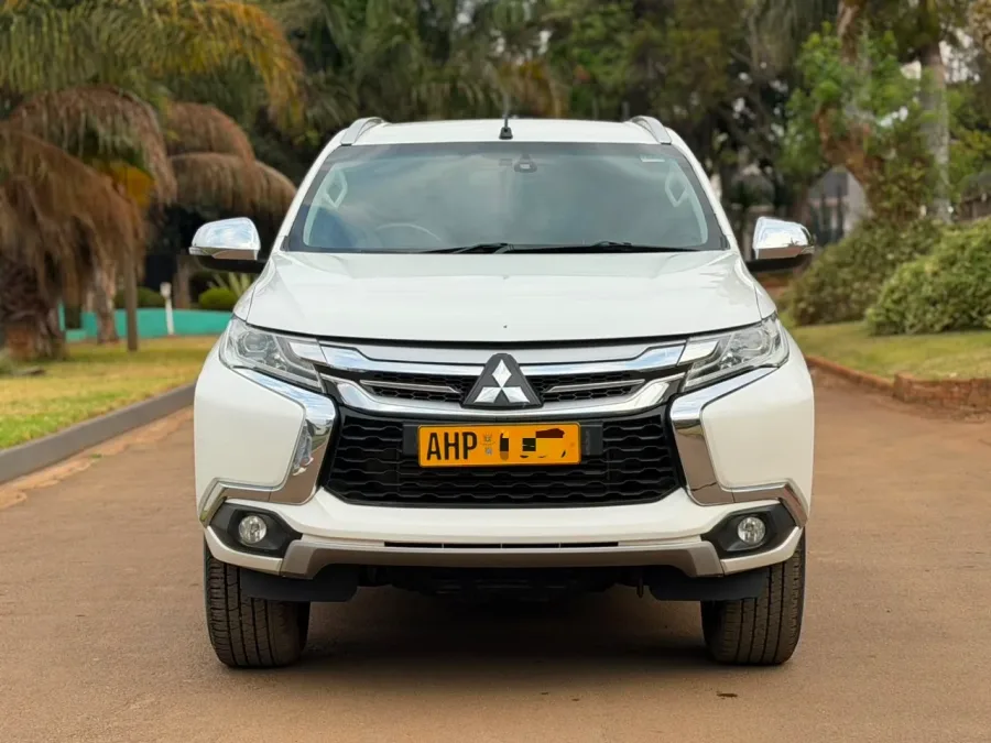2018 Mitsubishi Pajero Sport Automatic SUV – 96,000 km