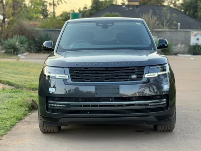 2025 Range Rover Autobiography | 9,000 km | USD 295,000