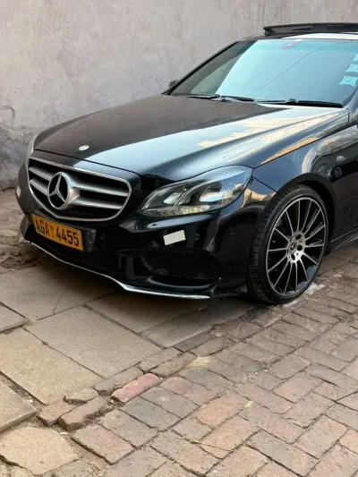 2014 Mercedes-Benz E300 Sedan Automatic – 233,622 km