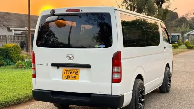 2020 Toyota Hiace Panel Van, 80,000 km