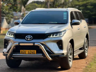 Toyota Fortuner VX 2025 Model Automatic Transmission 2.8L Diesel 7 Seater