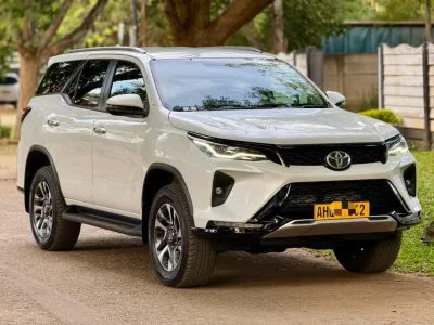 Toyota Fortuner 2023 – Low Mileage, White SUV