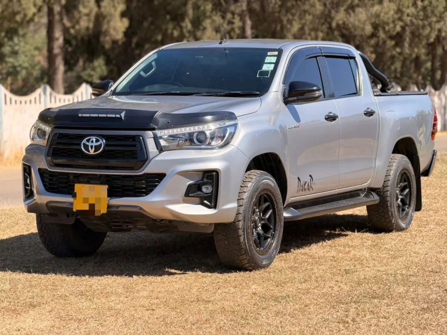 Toyota Hilux 2.8 GD6 Double Cab Dakar 2018