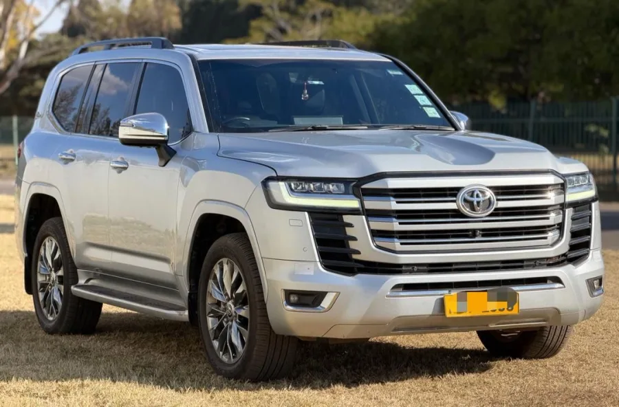 Toyota LandCruiser 300 Series VXR 2023
