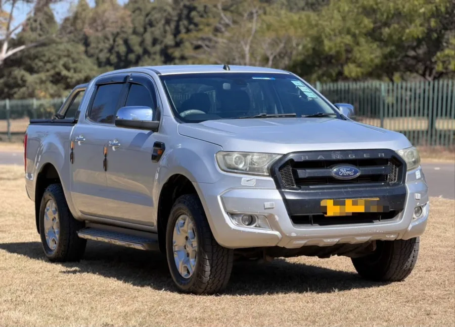 Ford Ranger XLT 2.2L Diesel Double Cab, 120 000 km