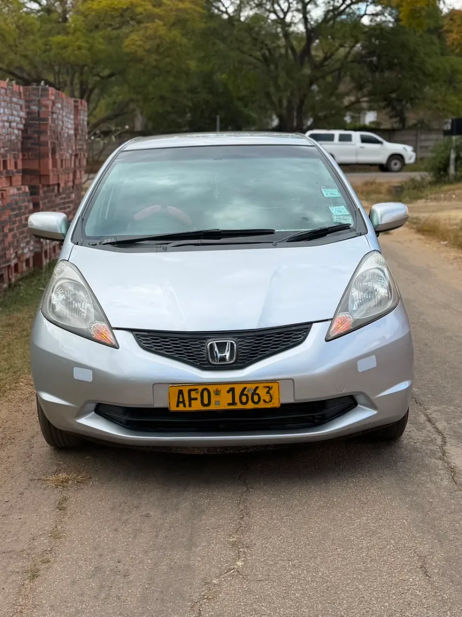 Honda Fit 2011 with full service history and responsive suspension