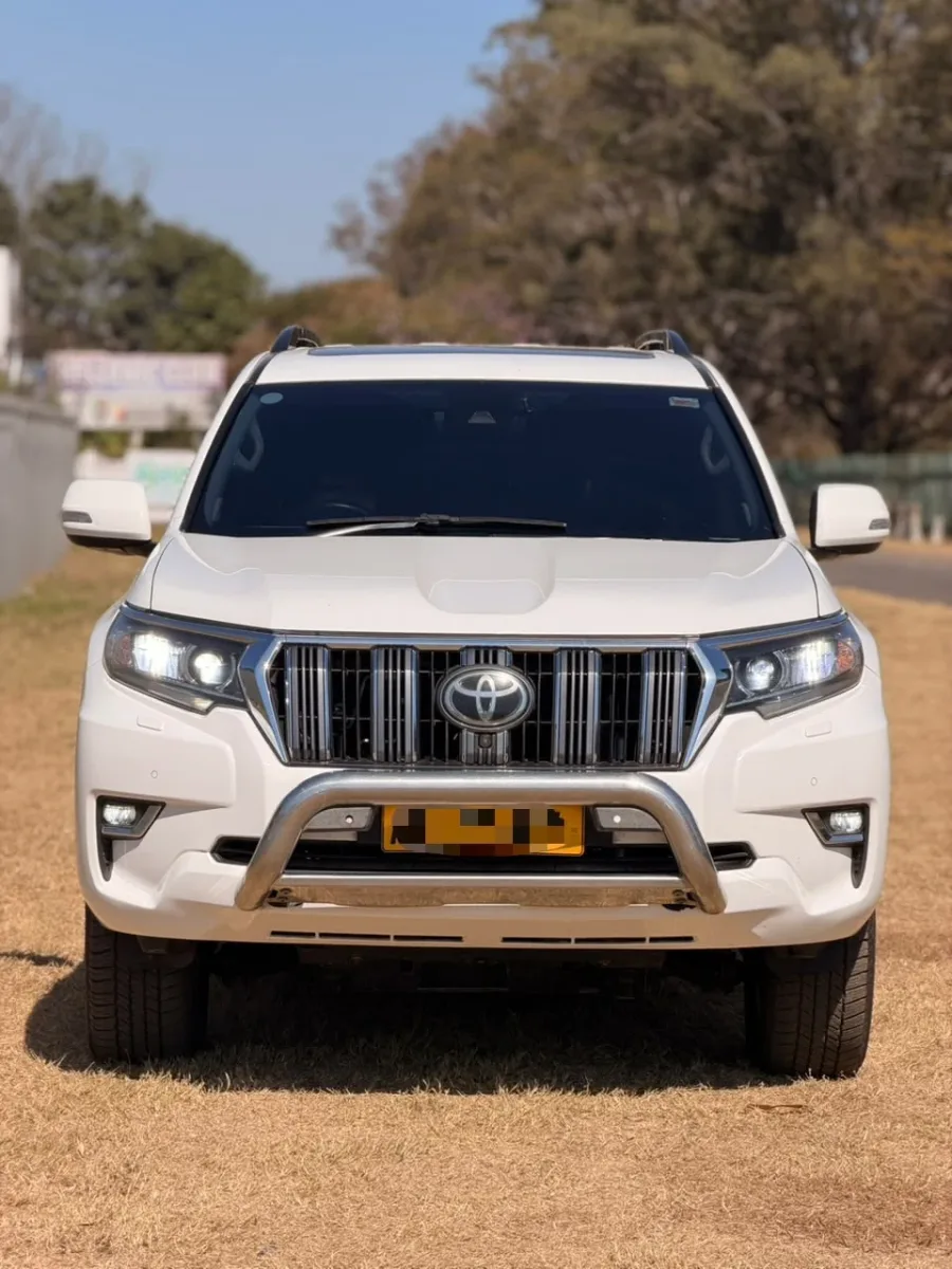 2019 Toyota Land Cruiser Prado VXL Auto 4x4 - 105,000 km