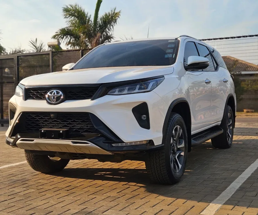 Toyota Fortuner GD6 4x4 Automatic, 2025, Low Mileage