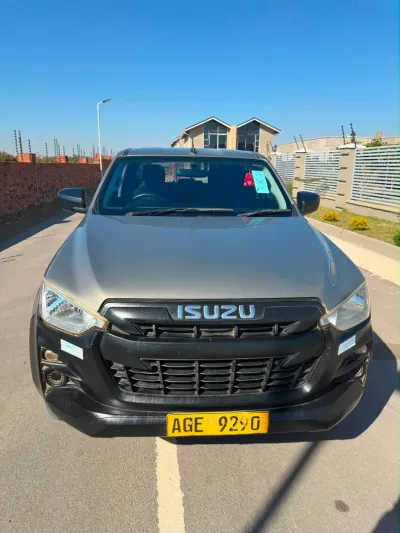 Isuzu D-Max 4x4 Double Cab 2022, 87,000 km