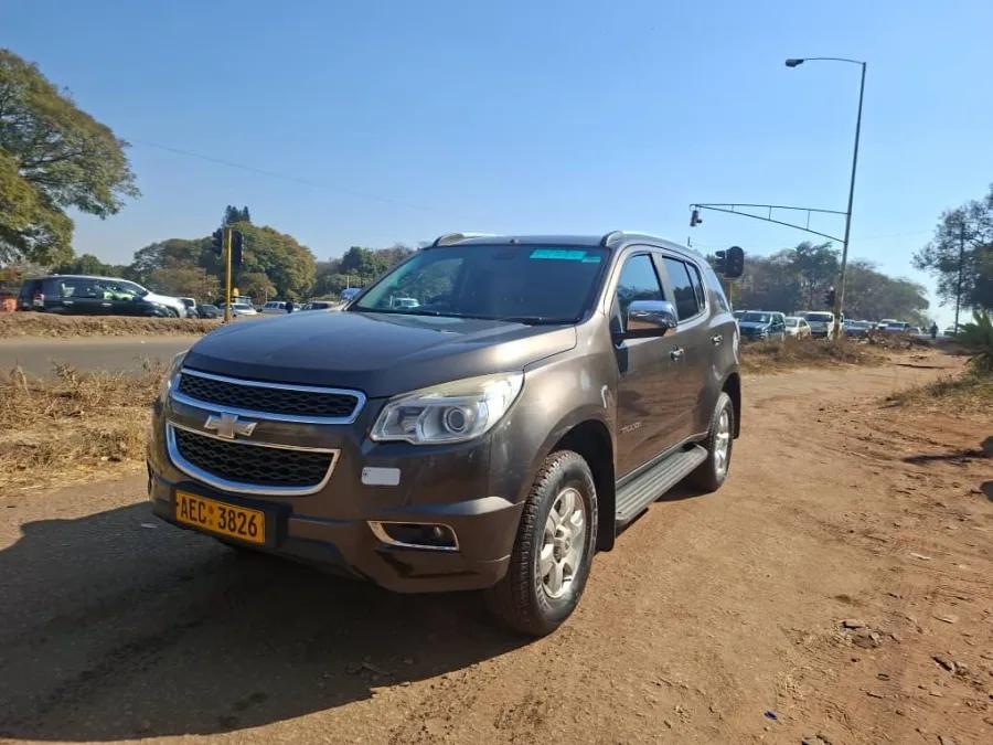 Chevrolet TrailBlazer 2014 – spacious family SUV with automatic transmission