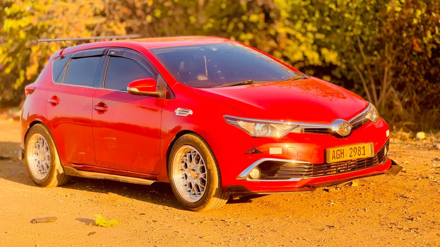 Toyota Auris XR 2015 Automatic, Red, Low Mileage