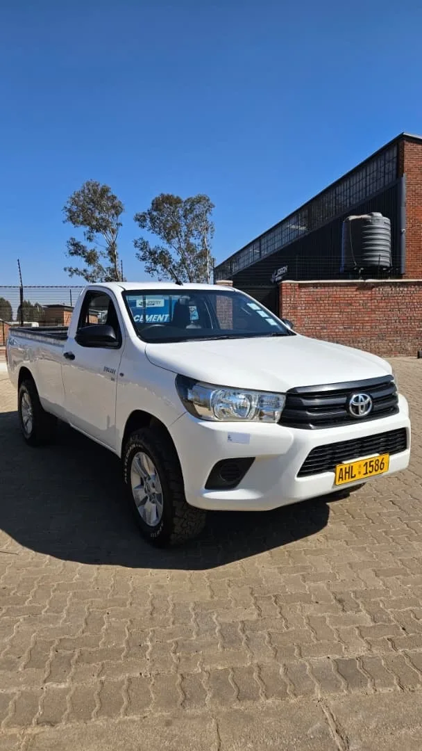 Toyota Hilux GD6 4x4 Manual, 115,000 km