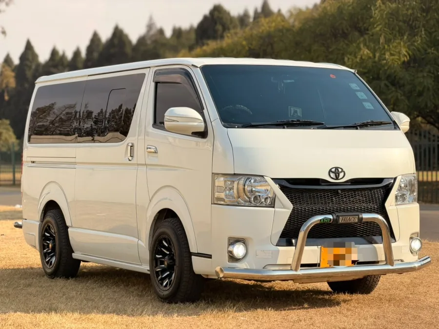Toyota Hiace Super GL Minibus, 2016, 68,000 km