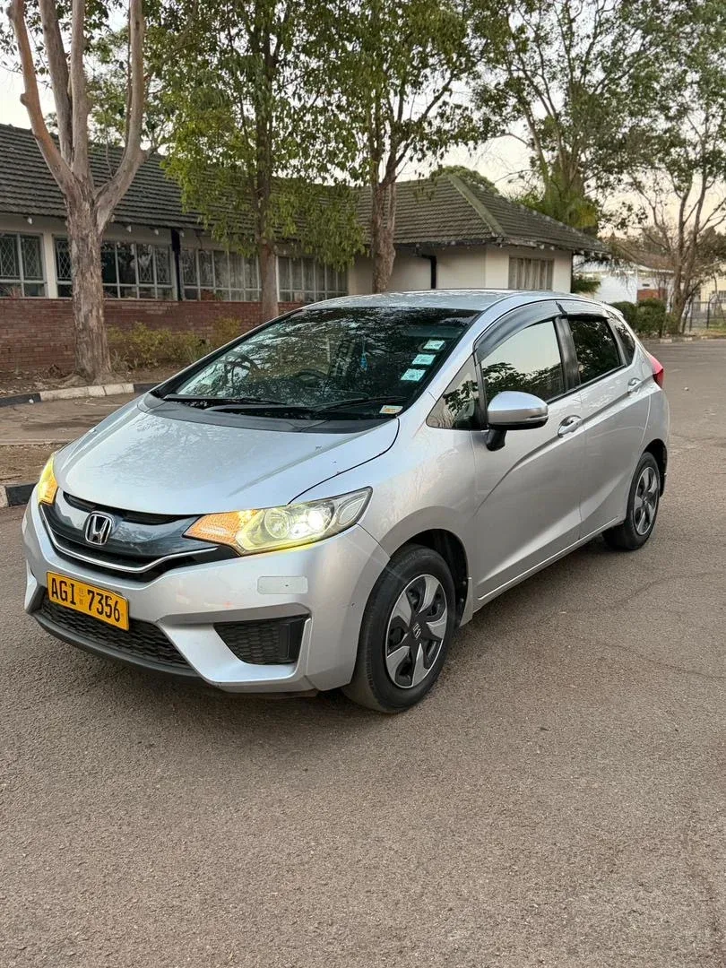 Honda Fit GK3 2015 Automatic – 120,000 km – Clean and Ready
