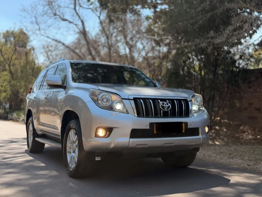 Toyota Land Cruiser Prado 2012, 90,000 km, automatic 4x4, 7-seater