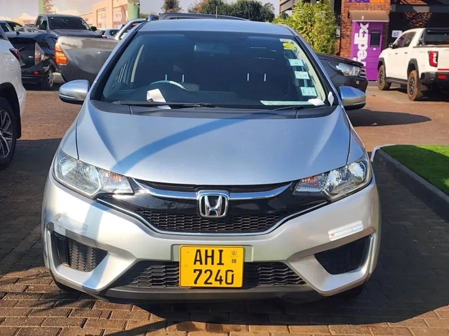 Honda Fit GK4 2016 Silver Hatchback – Automatic, 105,000 km