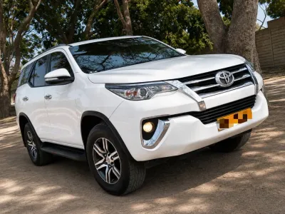 TOYOTA FORTUNER GD6 2017 recent