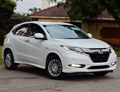 2016 Honda Vezel Hybrid RS – Well-Maintained Family SUV