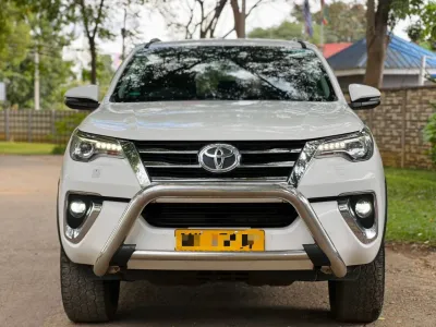 2018 Toyota Fortuner GD6 Diesel SUV – Leather Interior, 85,000 km