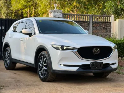 2017 Mazda CX-5 Diesel SUV — 70,000 km, heads-up display, leather interior