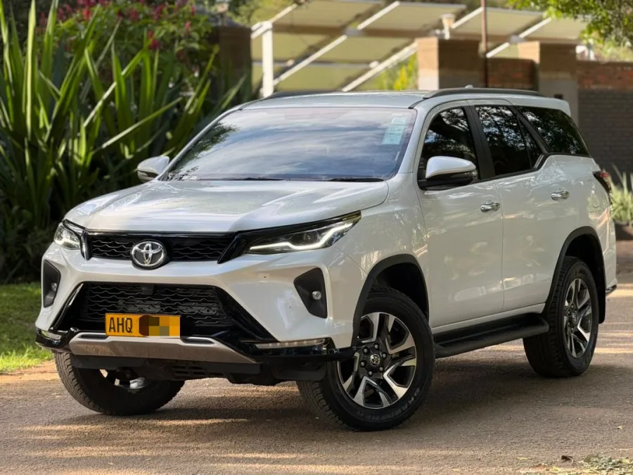 2023 Toyota Fortuner GD6 4x4 Diesel — 42,000 km, Automatic, Leather Interior