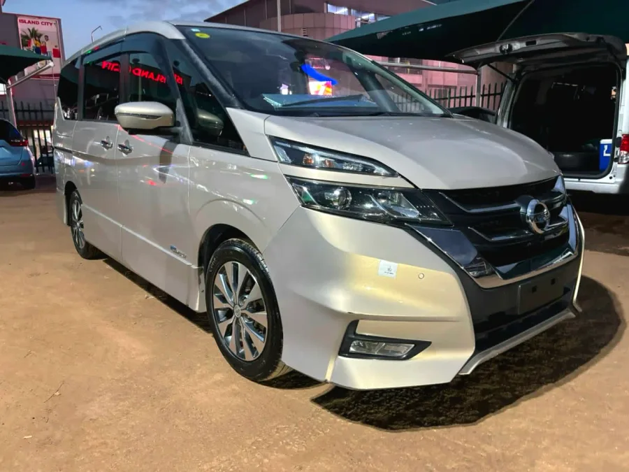 2017 Nissan Serena S-Hybrid 7-Seater Family Minivan