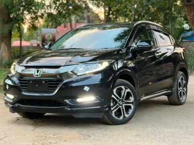 2016 Honda Vezel Hybrid 1.5L Automatic, 83,000 km