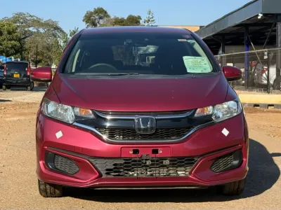 Honda Fit 2018 Manual Petrol – 67 000 km, Automatic, Maroon
