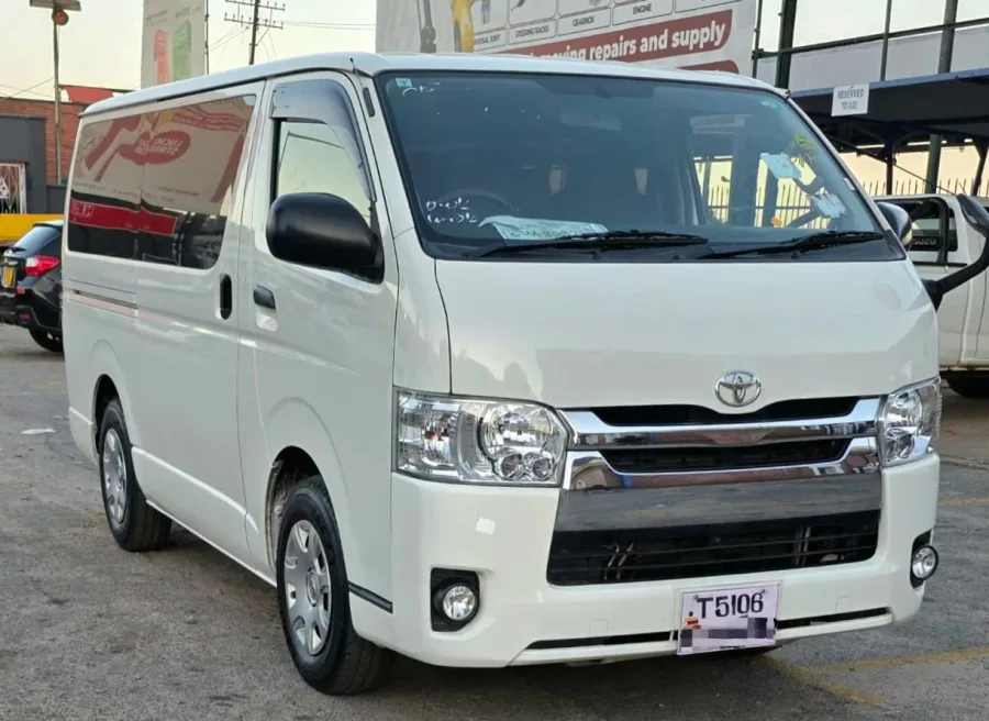 Toyota Hiace 2.8L Turbo Diesel Van, 2018, 98,000 km
