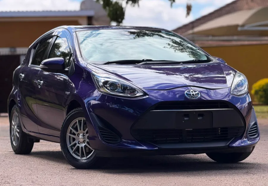 2018 Toyota Aqua Hybrid 1.5L – 44,000 km, Automatic, Reverse Camera