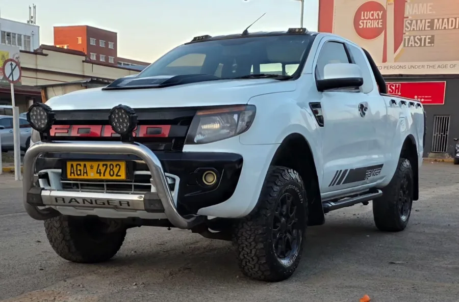 Ford Ranger T6 2011 petrol, manual, 127 000 km