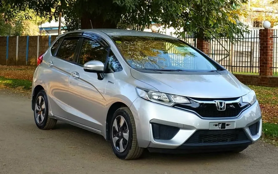 2017 Honda Fit Hybrid 1.5L Automatic, 77,000 km