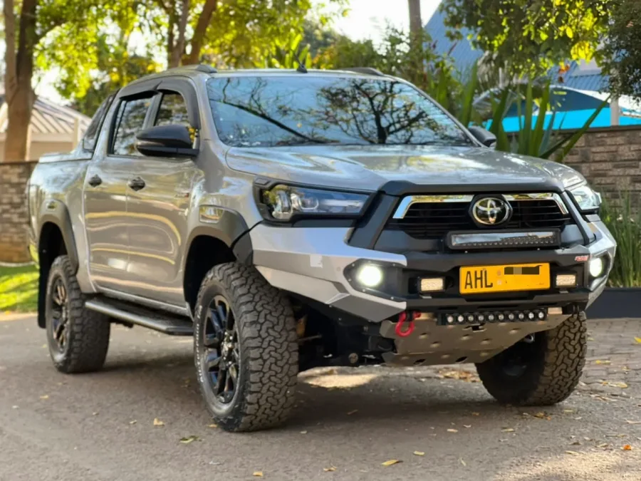 2022 Toyota Hilux Legend 4x4 2.8L Turbodiesel — 62,000 km