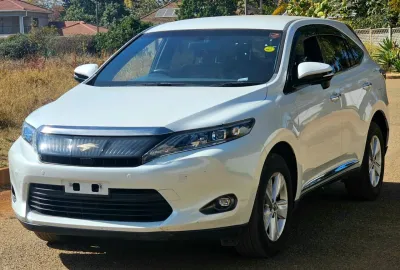2017 Toyota Harrier 2.0 Petrol – Leather, Smart Tech, Superb Drive