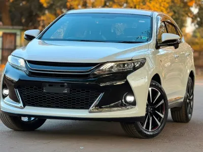 2017 Toyota Harrier 2.0 Petrol CVT – Well-Maintained Performance SUV