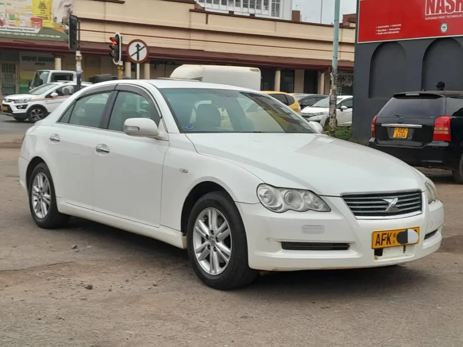 2007 Toyota Mark X 250G – 2.5L V6, Automatic, 131,175 km