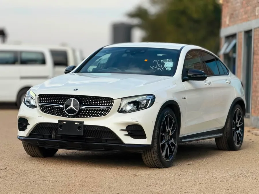 2017 Mercedes-Benz AMG GLC 43 – 55,000 km, 3.0L Bi-Turbo, Automatic