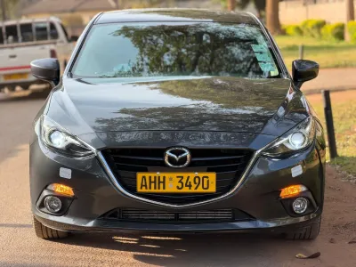 2016 Mazda Axela