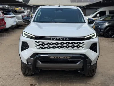 Toyota Hilux Overland 4x4 2026, Automatic, New