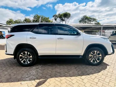 Toyota Fortuner 2.8 GD-6 VX 2025, 75 km, Pearl White