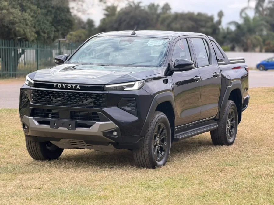 Toyota Hilux Overland 2026 4x4 Automatic double cab, near-new