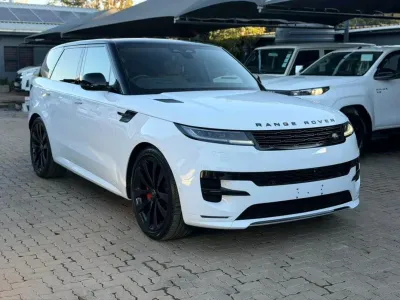 2023 Range Rover Sport D300 Dynamic HSE Auto — 5,000 km