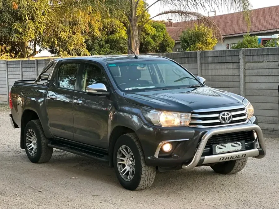 2017 Toyota Hilux GD6 Double Cab 80,000 km