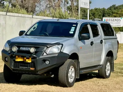 Isuzu KB250 D-TEQ 2018, 2.5L diesel, manual, 100 000 km