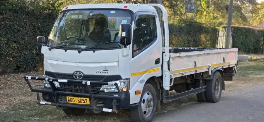 Toyota Dyna truck 2018, diesel, 71,000 km, 3-tonne payload